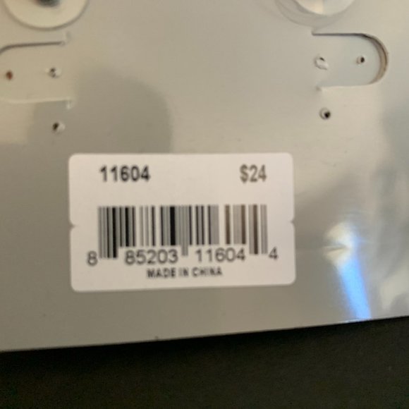 Dangling Black with Flowers Earrings - Picture 2 of 2